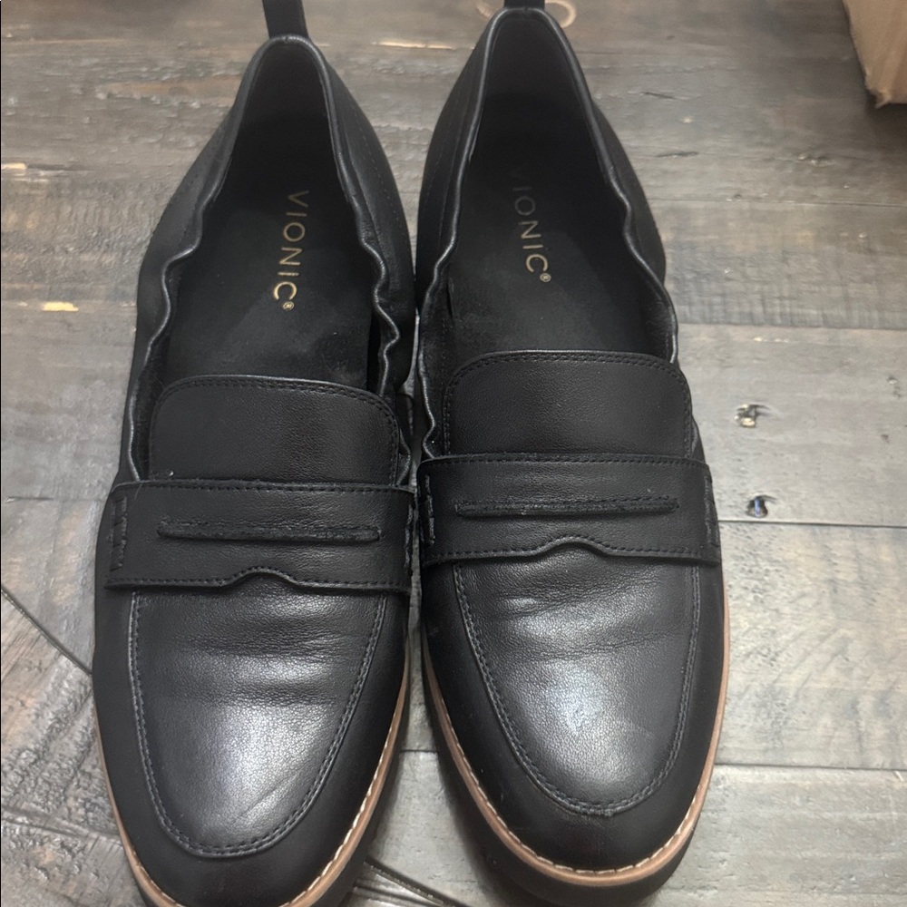 Vionic Black Leather Loafers